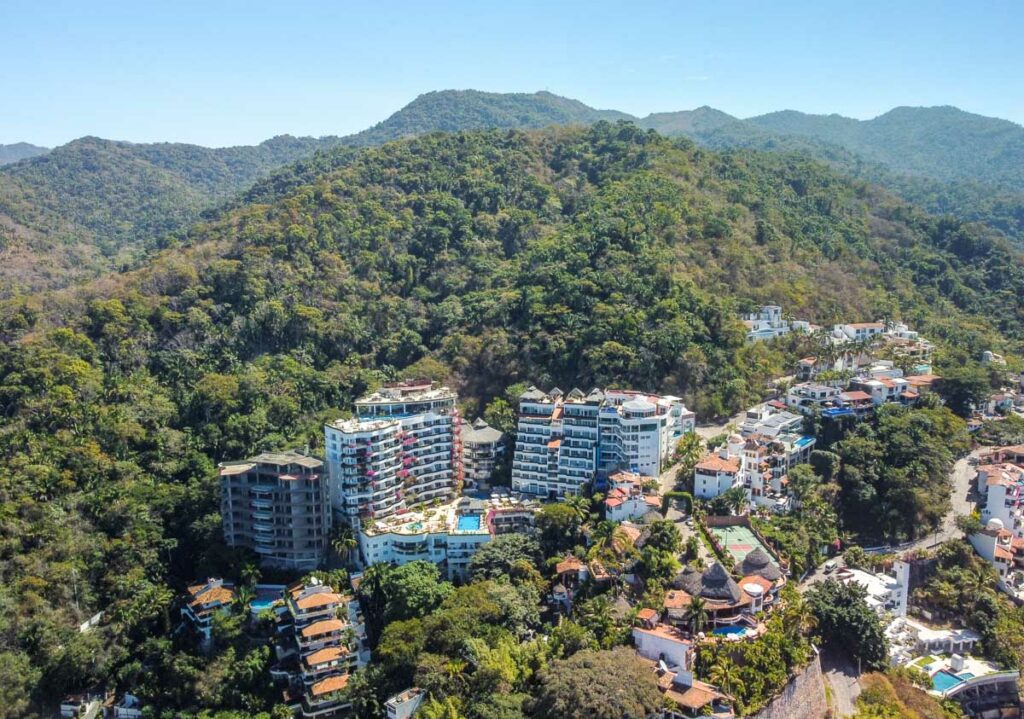 hotels in puerto vallarta with sierra madre mountains behind