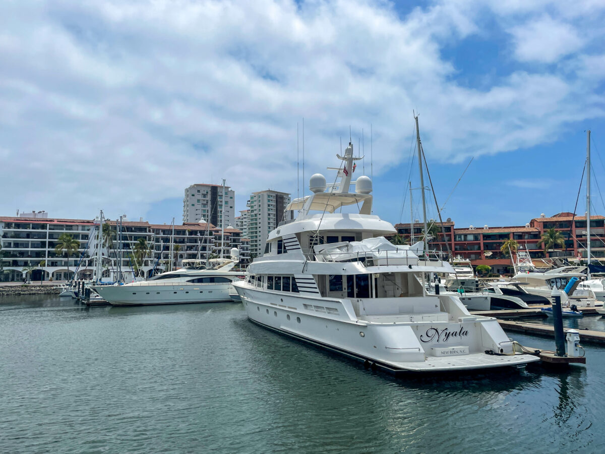 Alexis yacht puerto vallarta mexico